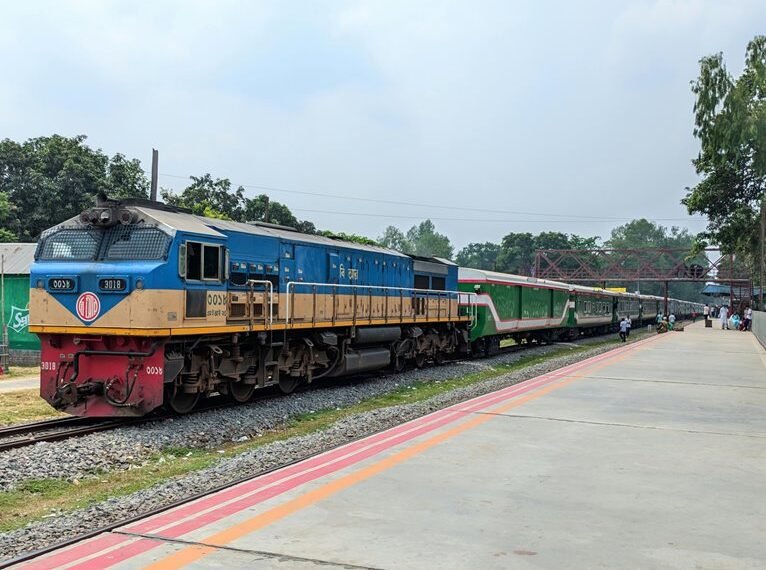 next gen digital hub 2093993020